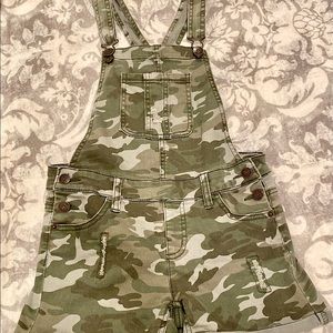 Girls camo shortalls size 12